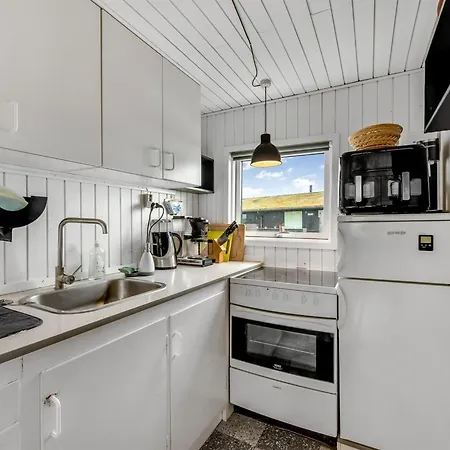 Aslak - 25m From The Sea By Interhome